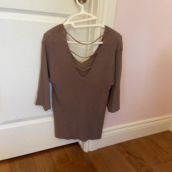 Dynamite Top - Picture 2 of 4